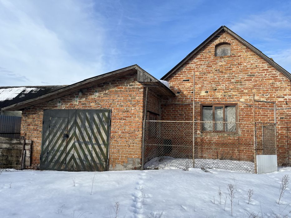 Цегляний будинок!