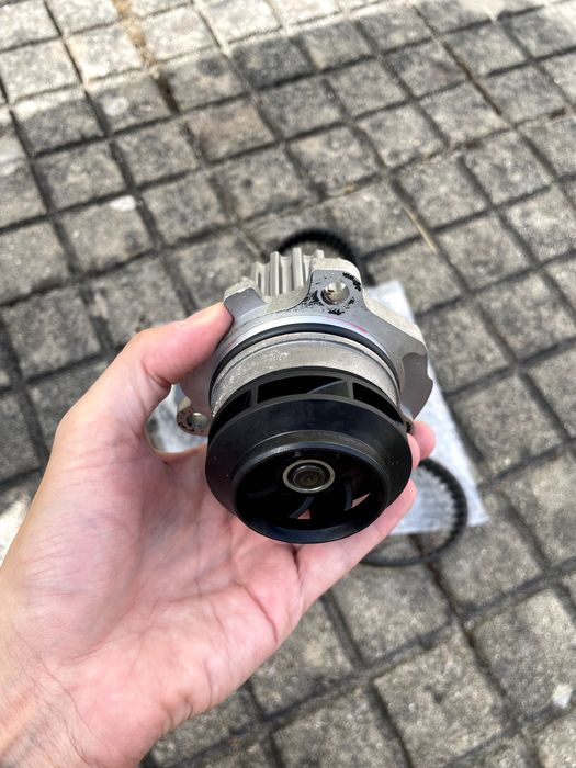 Correia Distribuição c/ Bomba Água Audi A6 2001