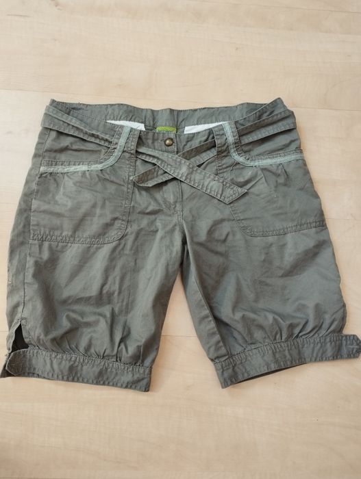 krotkie spodenki szorty khaki xs