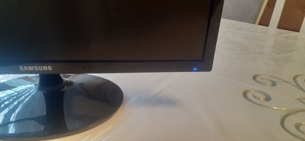 Монітор самсунг.