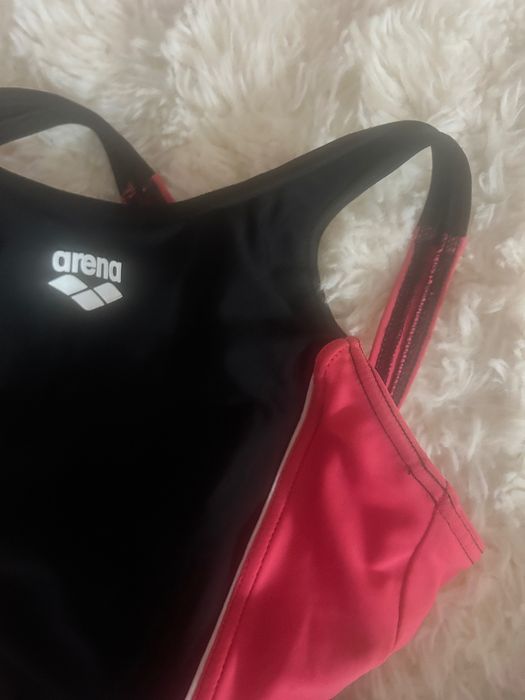 Fato de banho, chinelos e touca natação