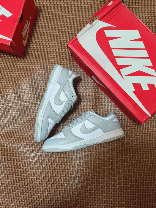 Damskie trampki Nike, białe i szare. Rozmiar 38