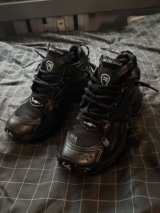 Balenciaga runner black 46