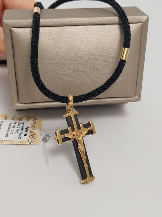 Шнурок джгут срібний з позолоченими вставками на шию чорний и хрестик