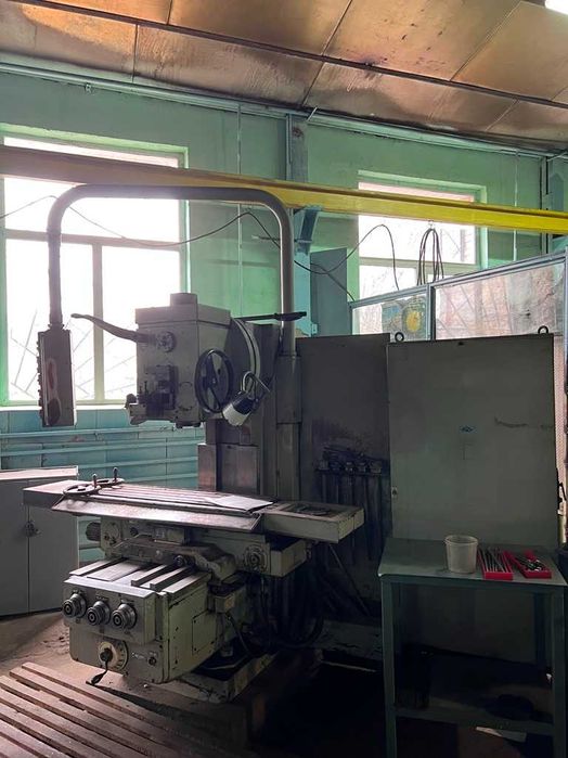 FSS 315 - Вертикально - фрезерный станок  Heckert, верстат