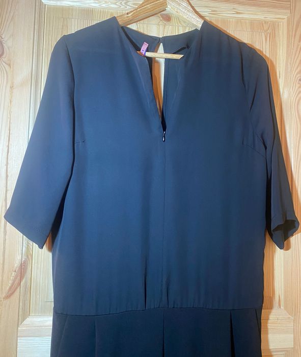 Klasyczny elegancki czarny kombinezon Imperial M glamour odkryte plecy