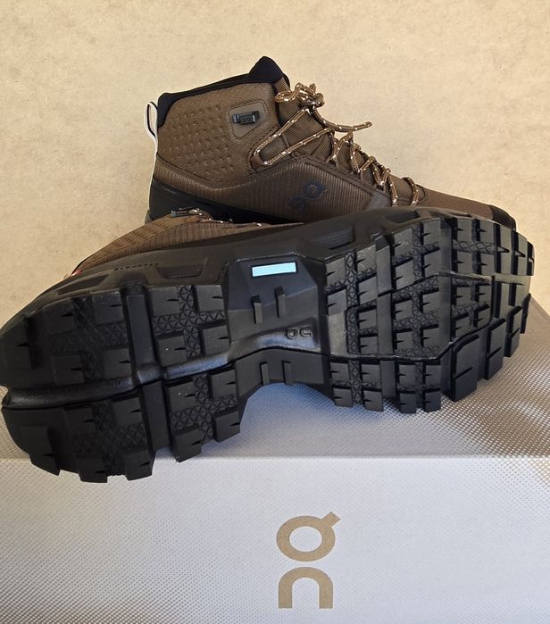 ON CLOUD cloudrock  mid WP   42 buty trekkingowe nowe