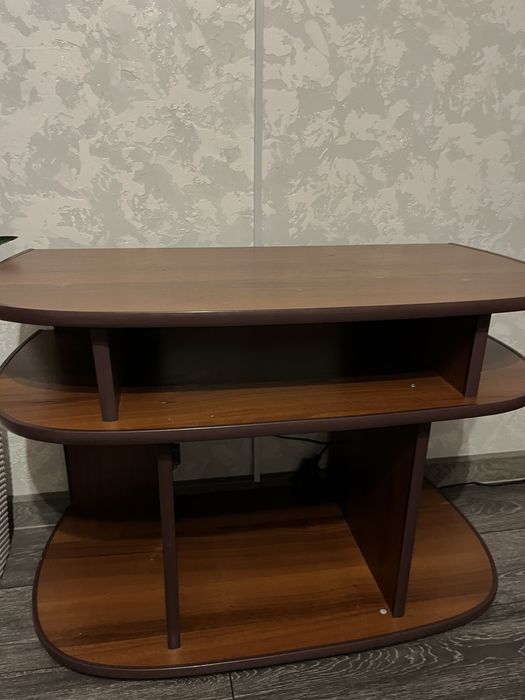 Тумбочка вживана