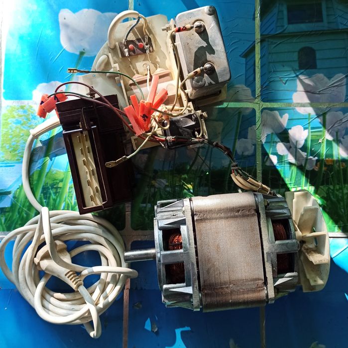 Двигун в зборі пральної машини