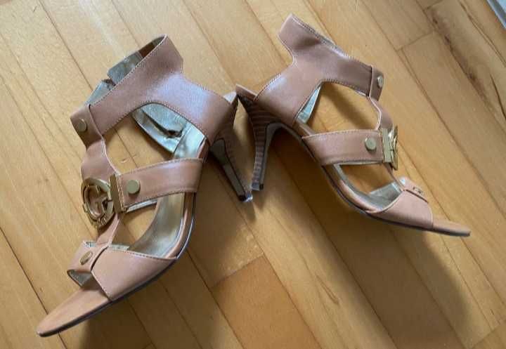 Sandálias GUESS novas Cerimónia 36