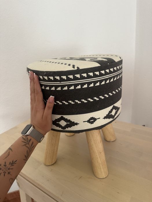 Banco decorativo pequeno