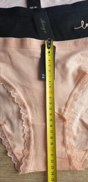 4x figi damskie M/L koronka