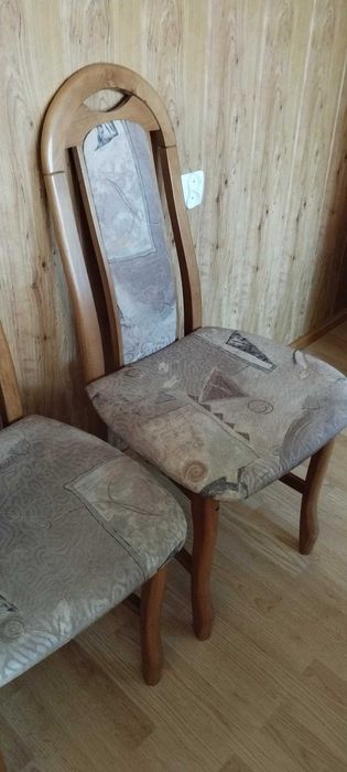 Krzesła stołowe używane