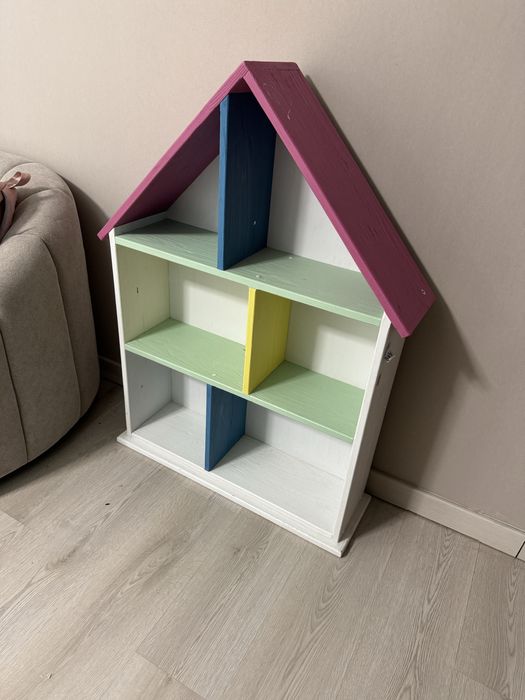 Деревʼяний ( не дсп) будиночок для книг та іграшок