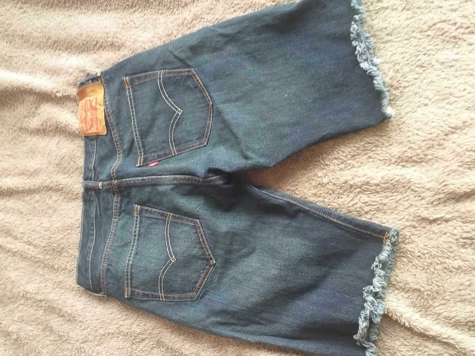 Jeansy Levi's 501  W32