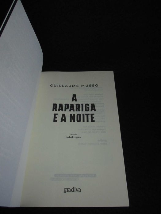 Livro A Rapariga e a Noite Guillaume Musso Exemplar Novo