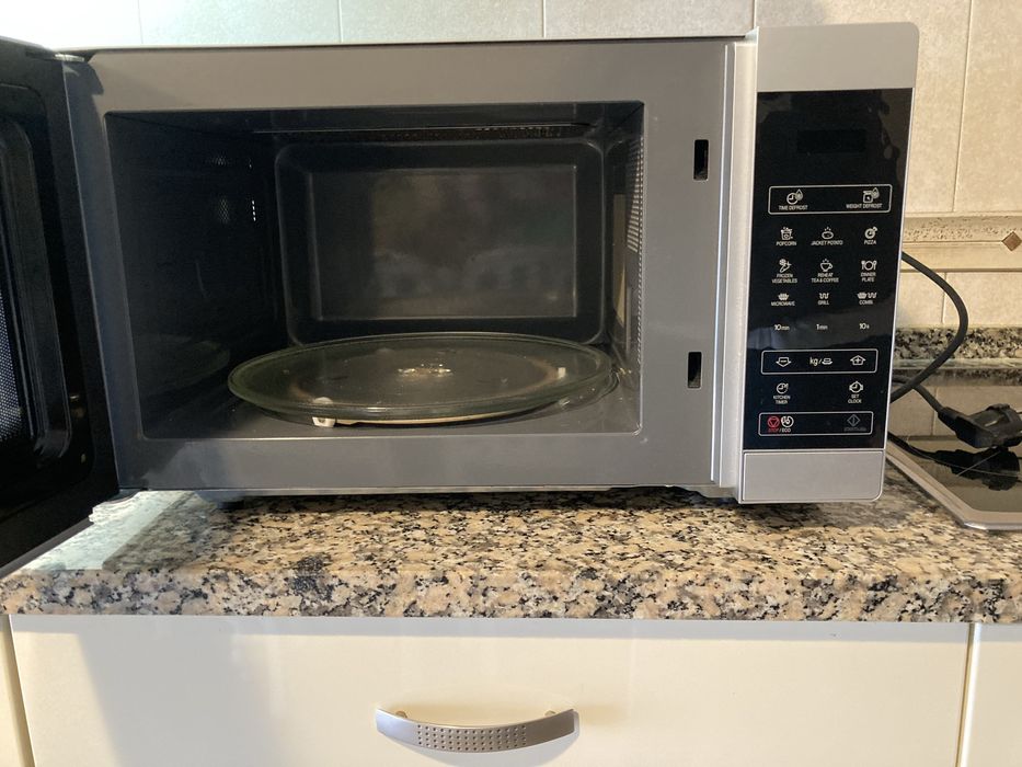 Micro ondas SHARP grande