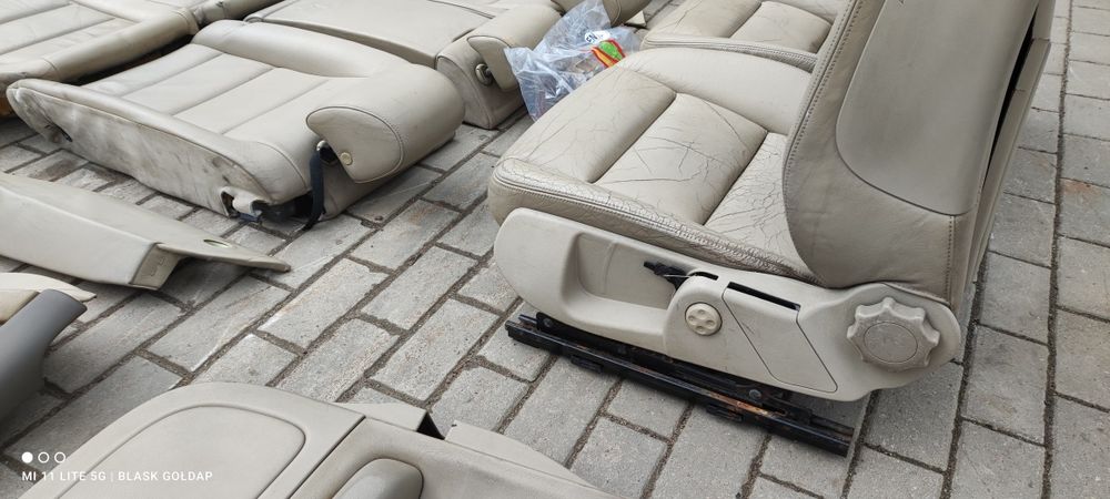 Fotel Fotele Zestaw Skóra Beżowa Grzane Audi A4 B6 2001 Blask Gołdap