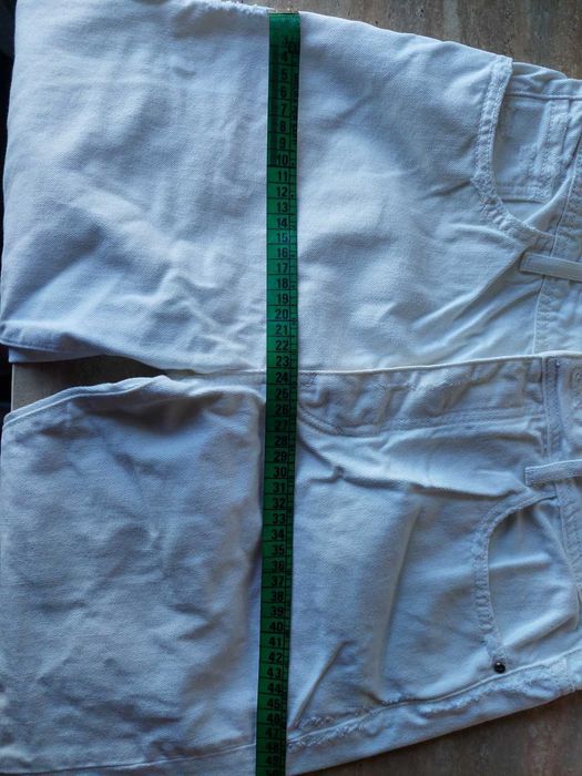 Джинси білі Zara Basic Denim розмір 38