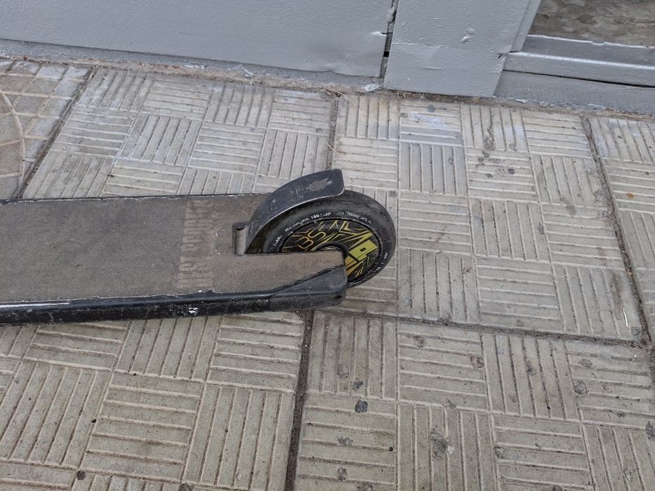 Детский трюковой самокат