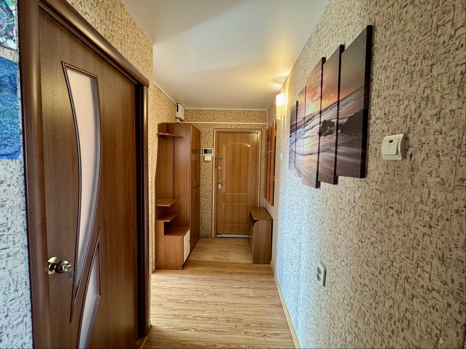 Двокімнатна квартира на продаж Червоні Казарми