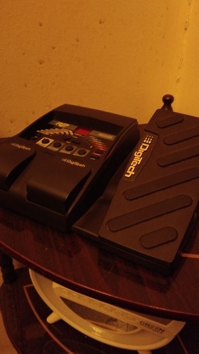 Pedal de efeitos digitech