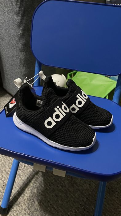 Кросівки Adidas, 26 p
