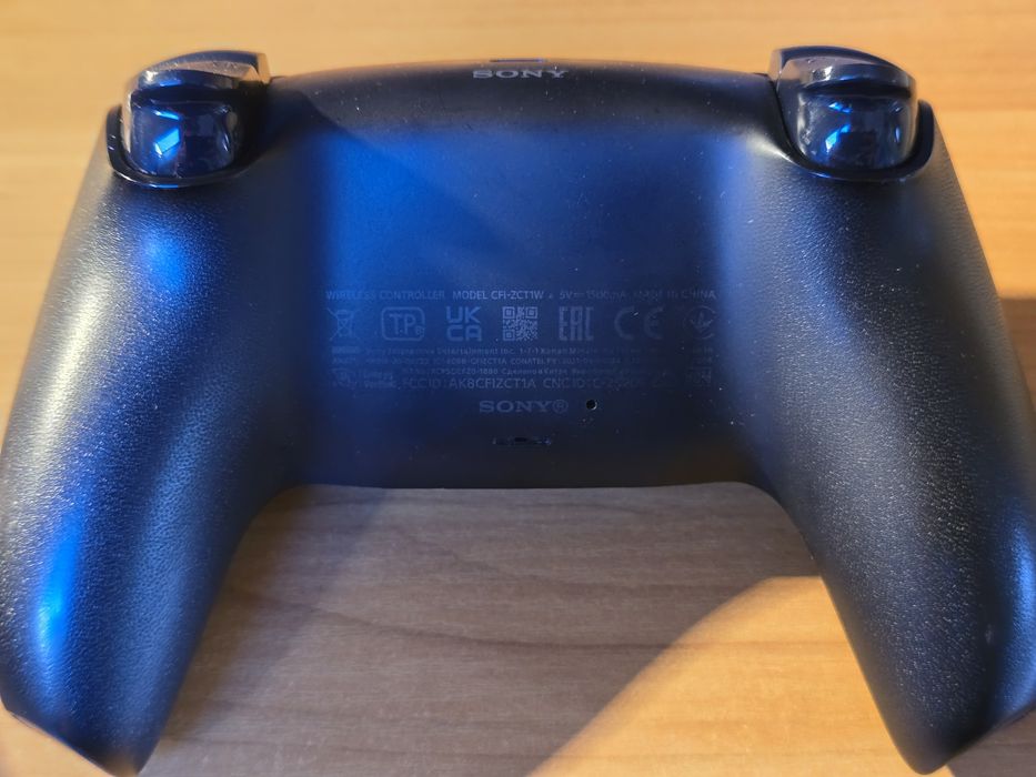 Pad czarny Playstation 5 Ps5+słuchawki Recon 70 Turtle Beach