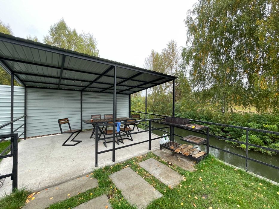 Будинок біля озера в Осокорках — комфорт, простір, гармонія з природою