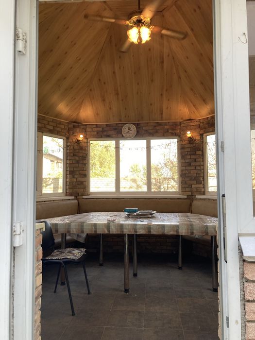 Продаж нового будинку в центрі смт Макарів