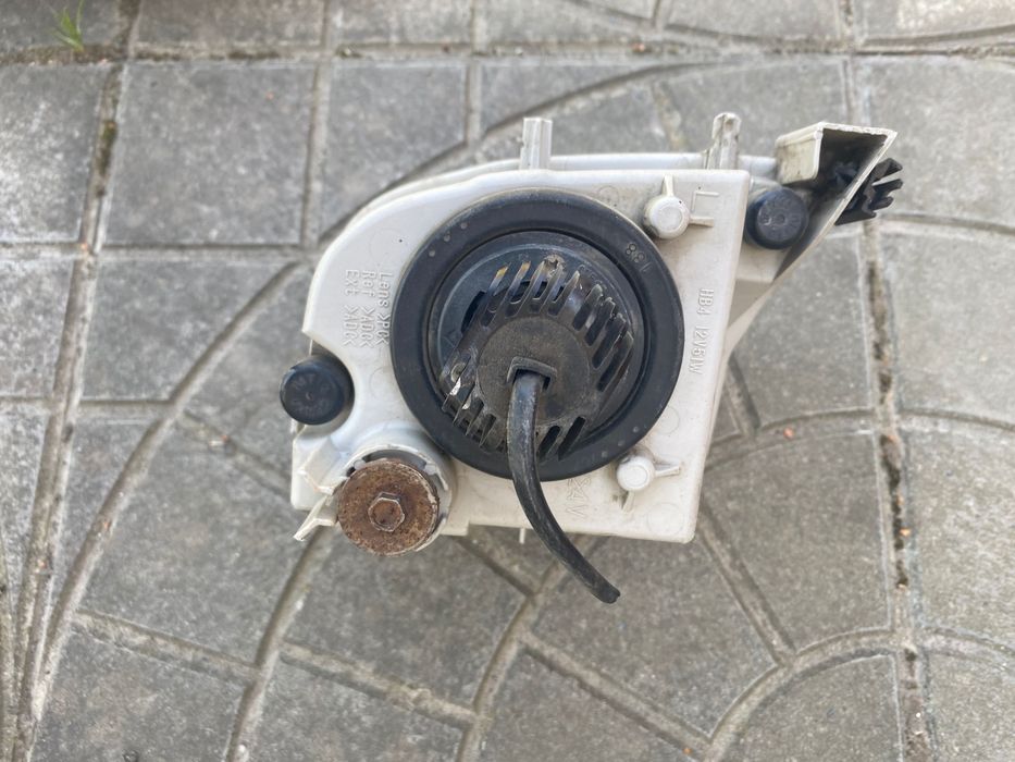 Ліва оригінальна противотуманка Лексус IS