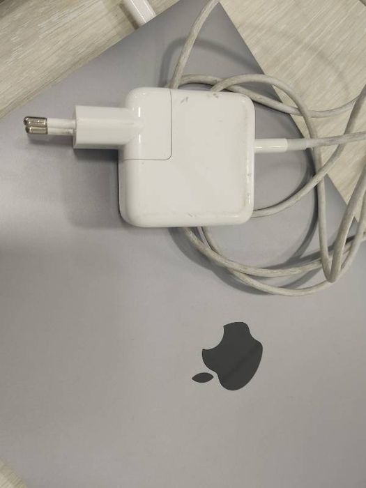 Ноутбук Apple MacBook Air A2337