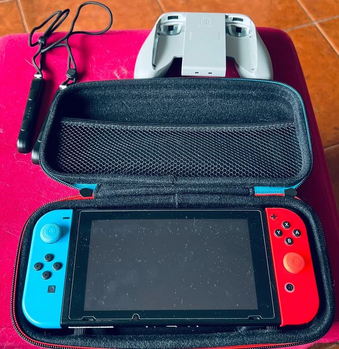 Nintendo switch 32 GB + jogo * carregador de comando + cabos