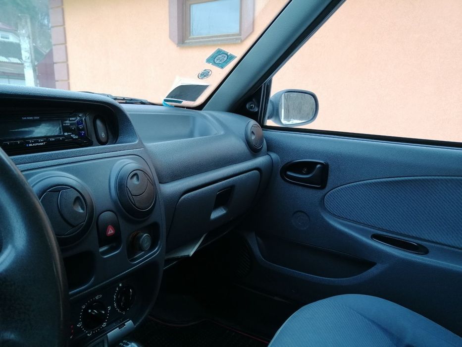 Dacia solenza 2005 рік