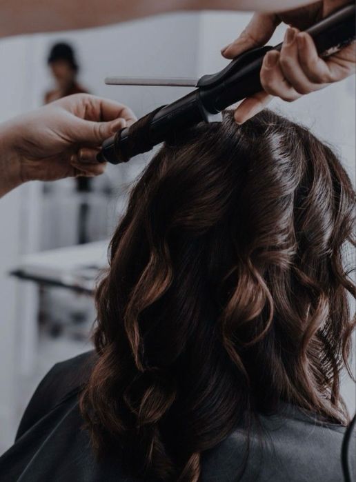 Fryzjerka z dojazdem do domu! Fryzjer Mobilny - Strzyżenia - Fryzury