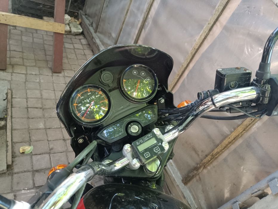 Мотоцикл bajaj boxer 150