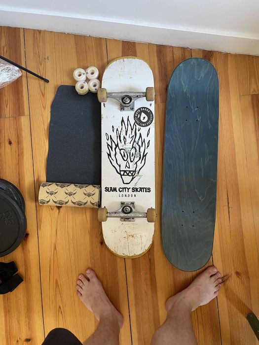 Reynolds Trucks Skateboard Bundle + Extra Deck + 2 Grip Tapes + Set of new wheels – €60 Fixed