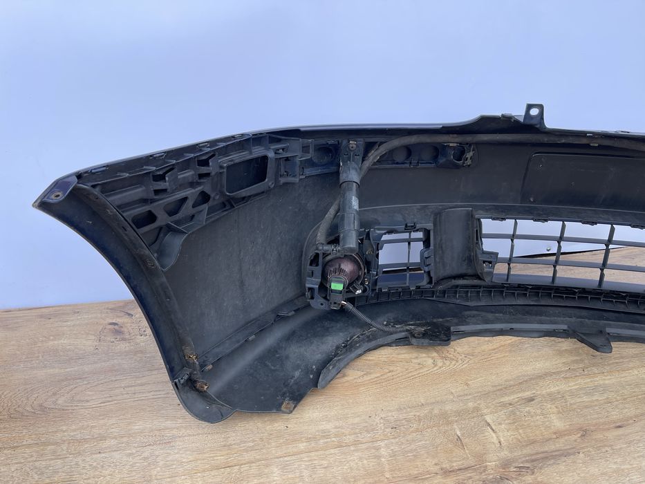 Бампер передній VW Golf 5 LD5Q хетчбек 2003-2008 Фольксваген Гольф 5