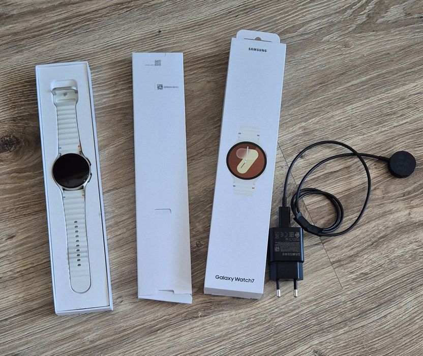 Samsung Galaxy watch 7 l300