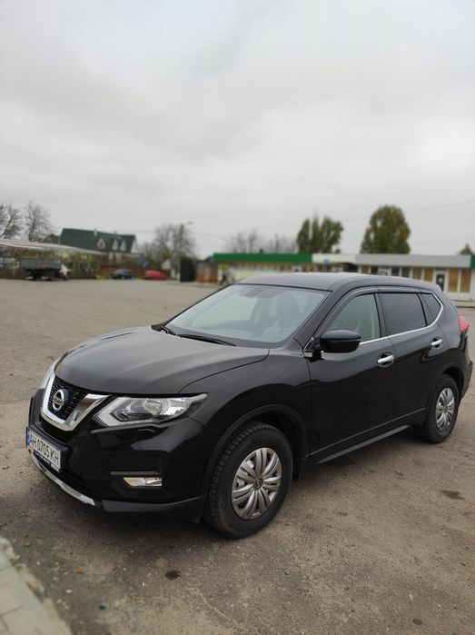 Автомобіль Ніссан Х-Трейл