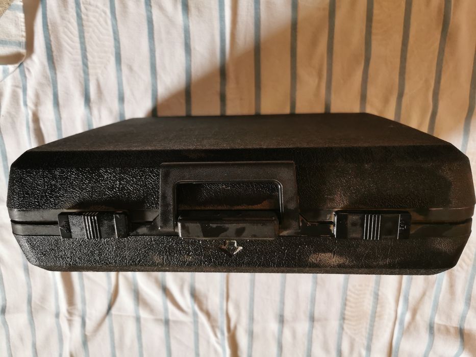 Maquina de escrever antiga