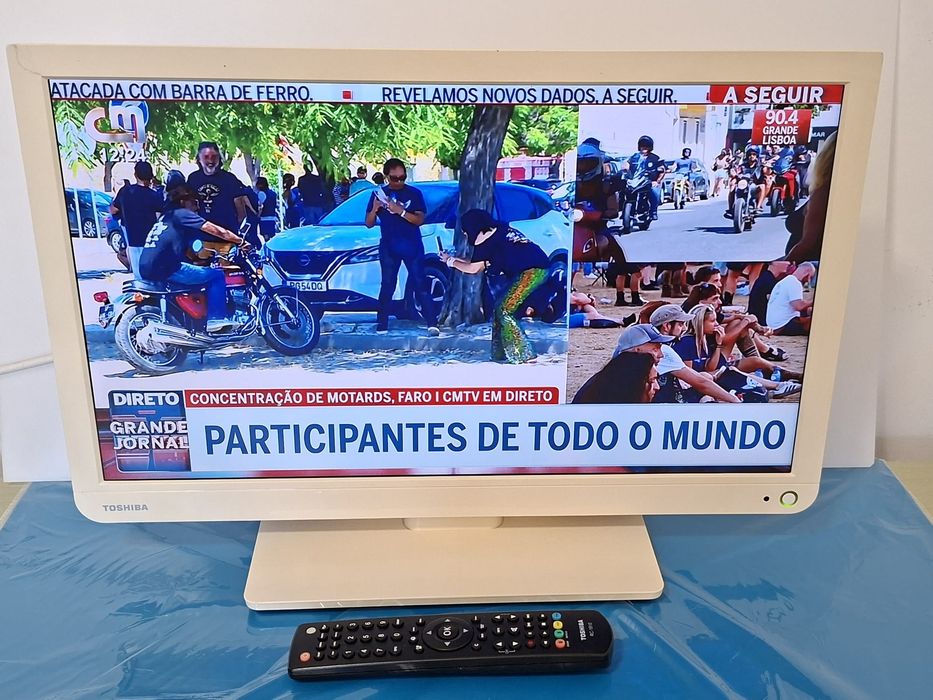 Televisão Toshiba Ecrã LED FULL HD de 22 Polegladas, Modelo 22L354G | 50 Watts | C/ Comando Original | Tudo Impecável