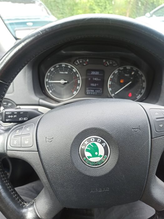 Продам  Военному Шкоду Актавию2006 г