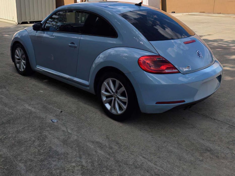 Volkswagen Beetle      2015