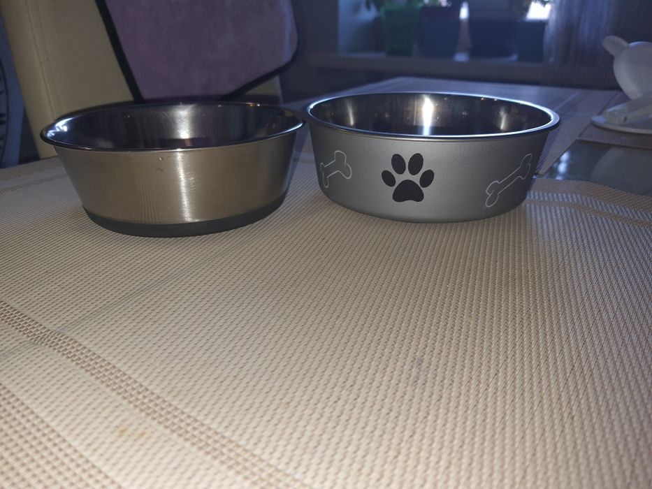 Миски для котів або маленьких собак