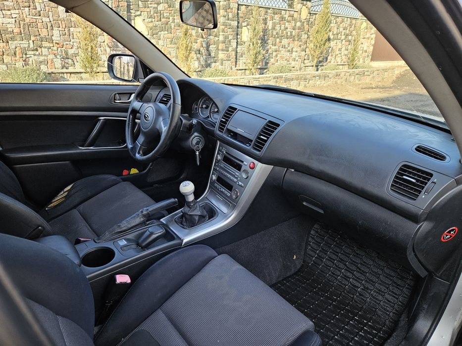 Subaru Outback 2004 рік 2.0 бензин 4×4 для військових в Україні