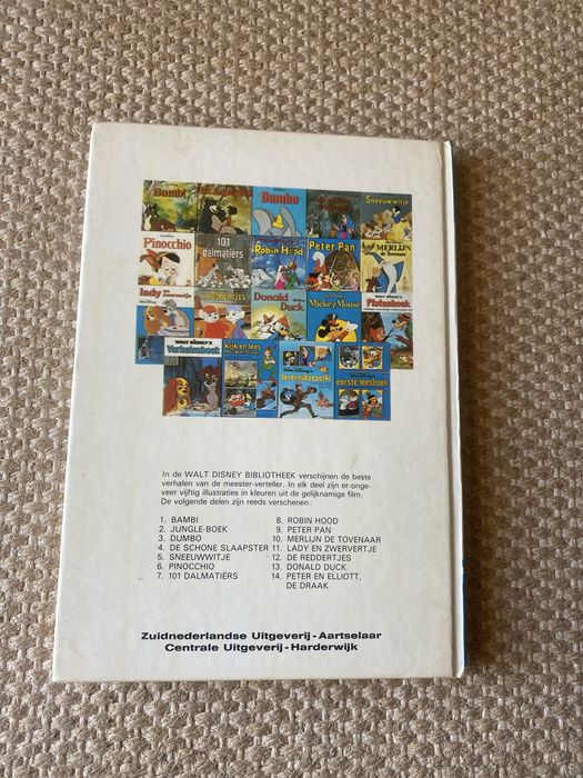 Varios livros infantis em holandês