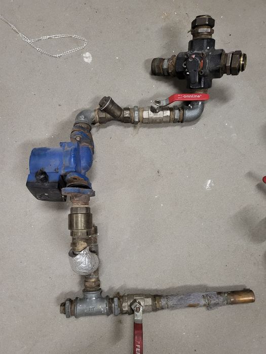 Pompa do pieca plus zawór 4 drogowy