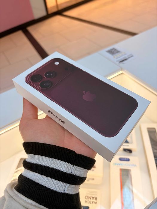 iPhone 18 Pro 256 GB Burgundy eSIM | F23% | NIEAKTYWOWANY! | Taniej na premierę!