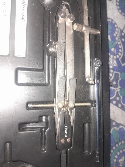 Vendo 5 conjuctos de canetas ROTRING 15€